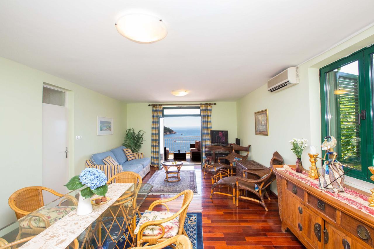 Ambassador Suite دوبروفينك المظهر الخارجي الصورة