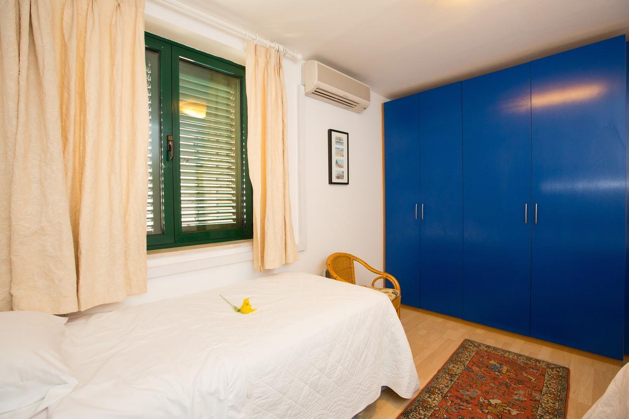 Ambassador Suite دوبروفينك المظهر الخارجي الصورة